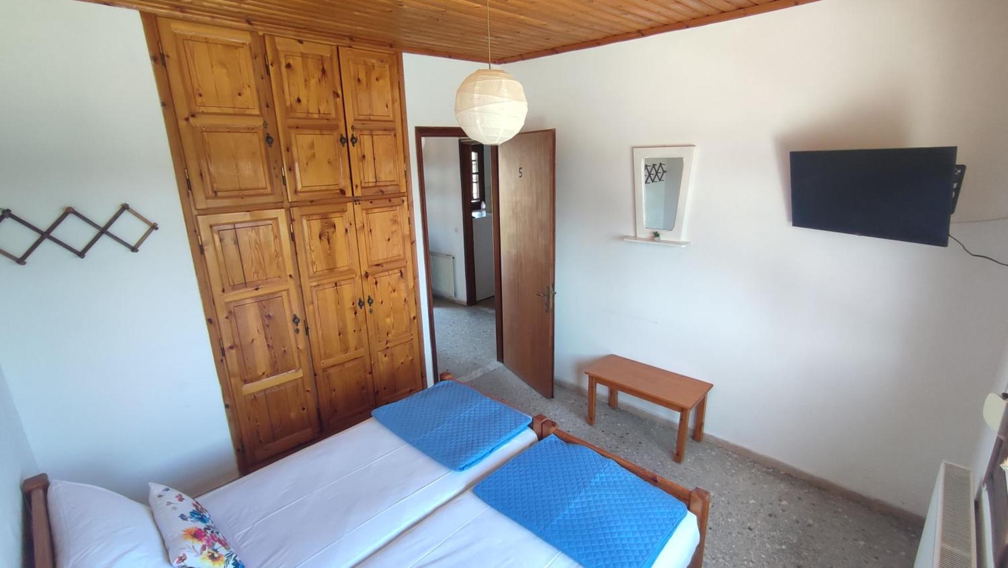 Petralonia Apartment *