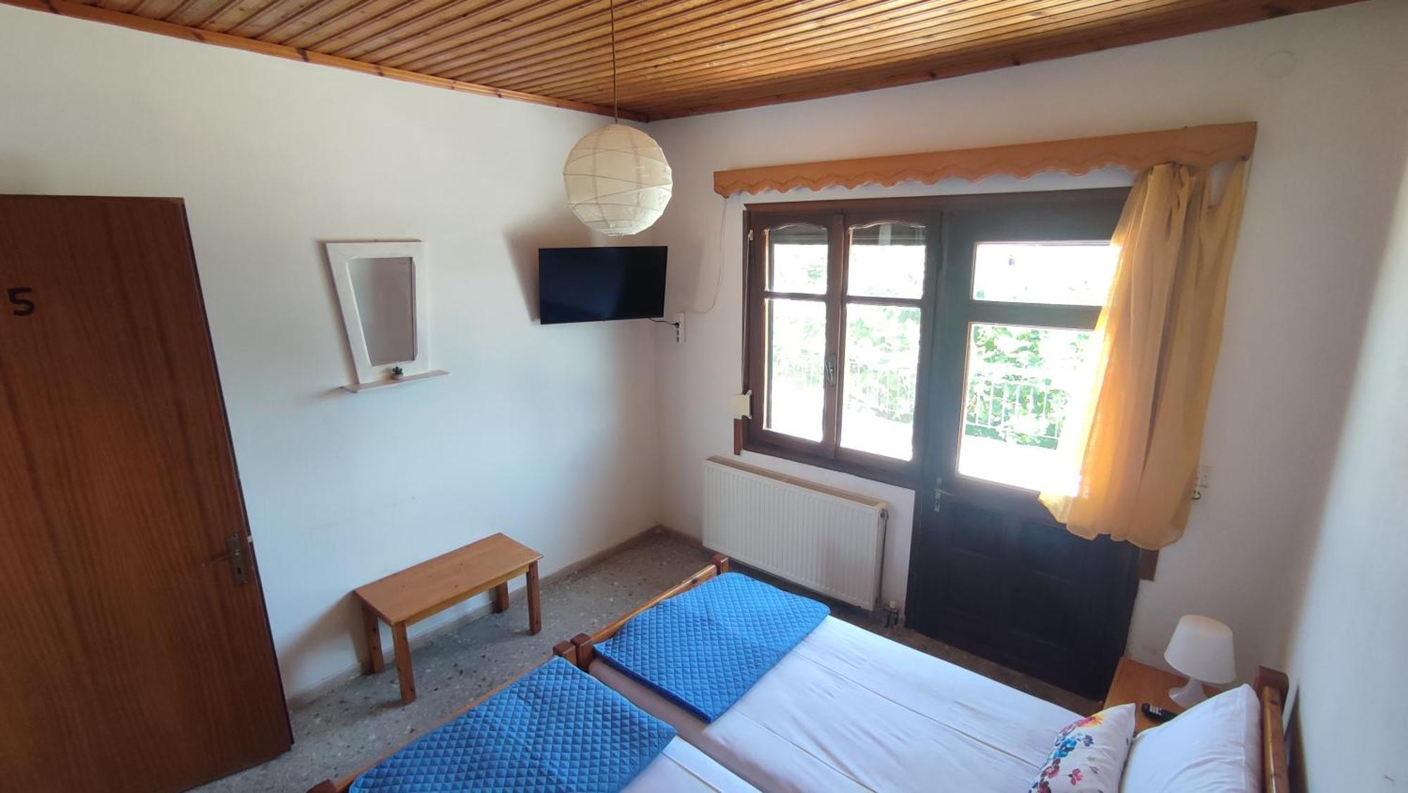 Apartment Petralonia *